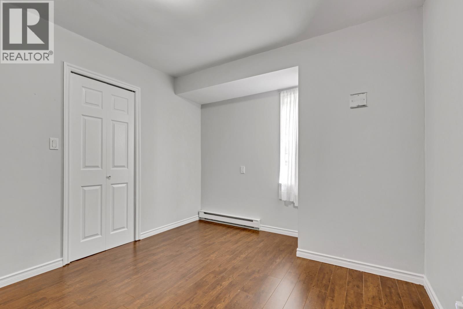 5 1535 ST. GEORGES AVENUE, North Vancouver
