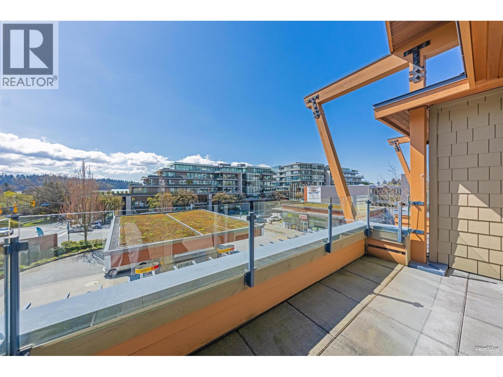 453 13TH STREET, West Vancouver