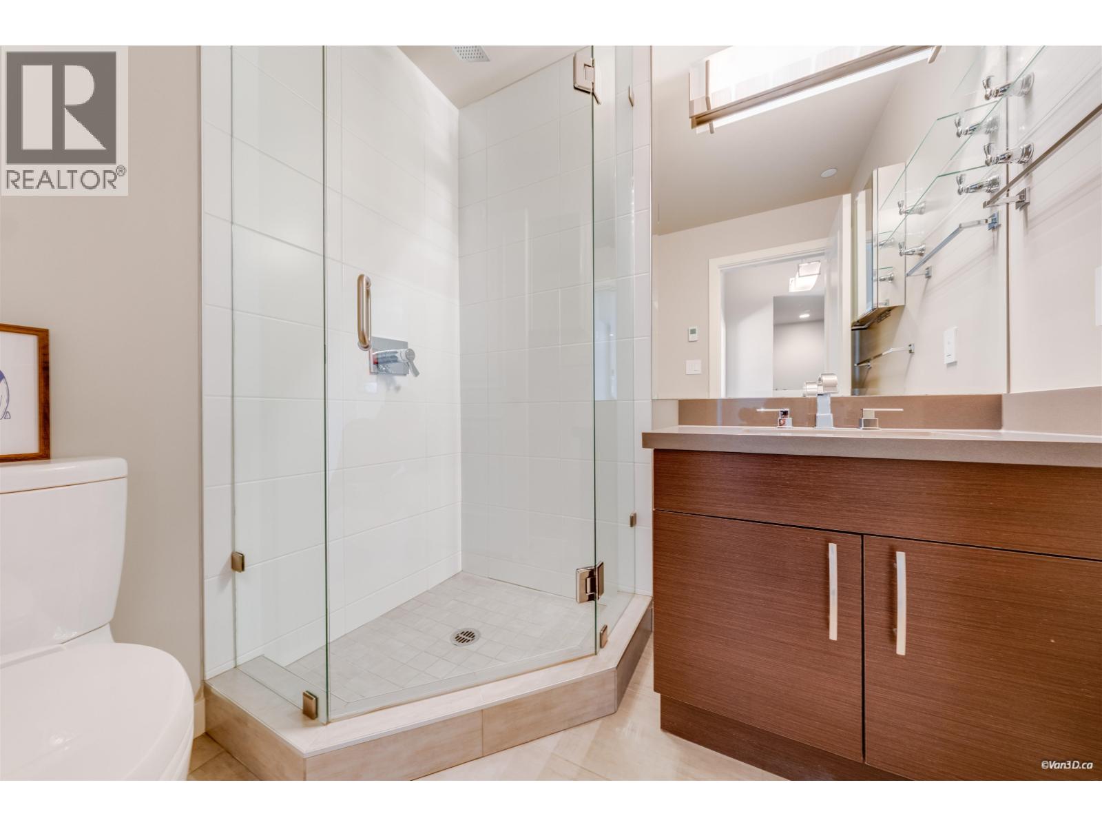 453 13TH STREET, West Vancouver