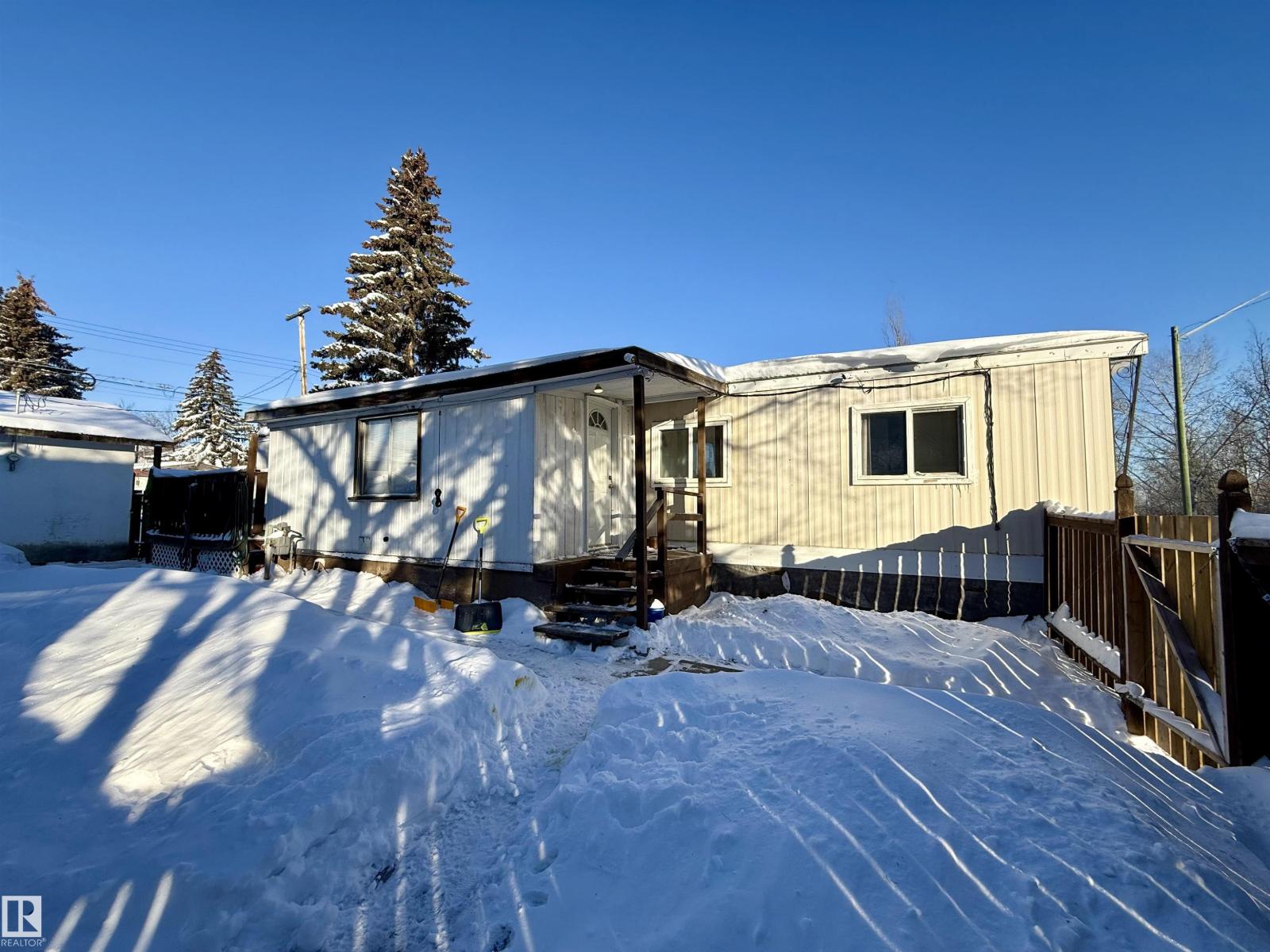 5072 43 ST - 4