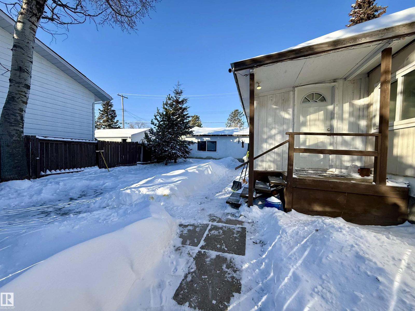 5072 43 ST - 6