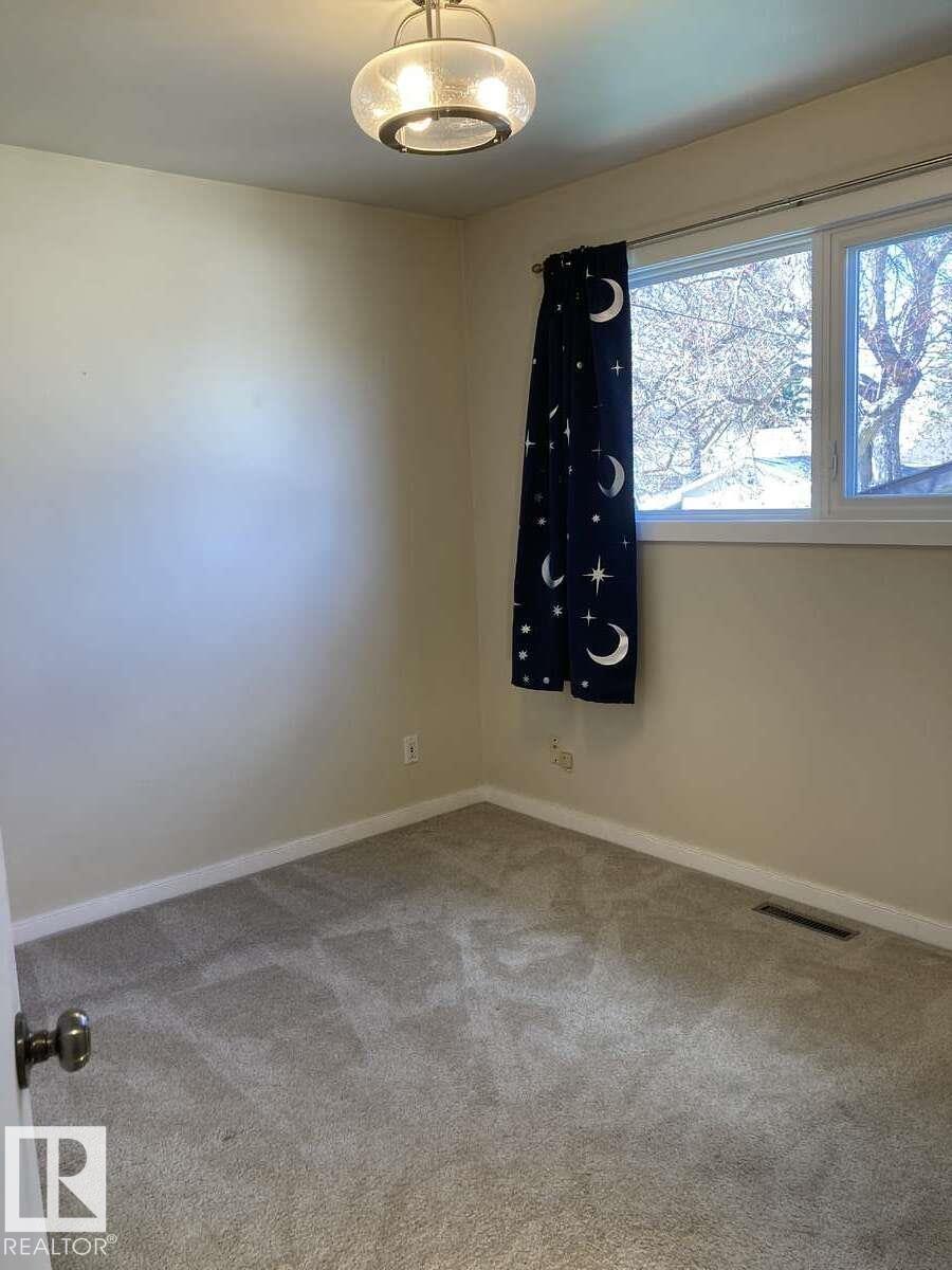 15212 86 AV NW, Edmonton