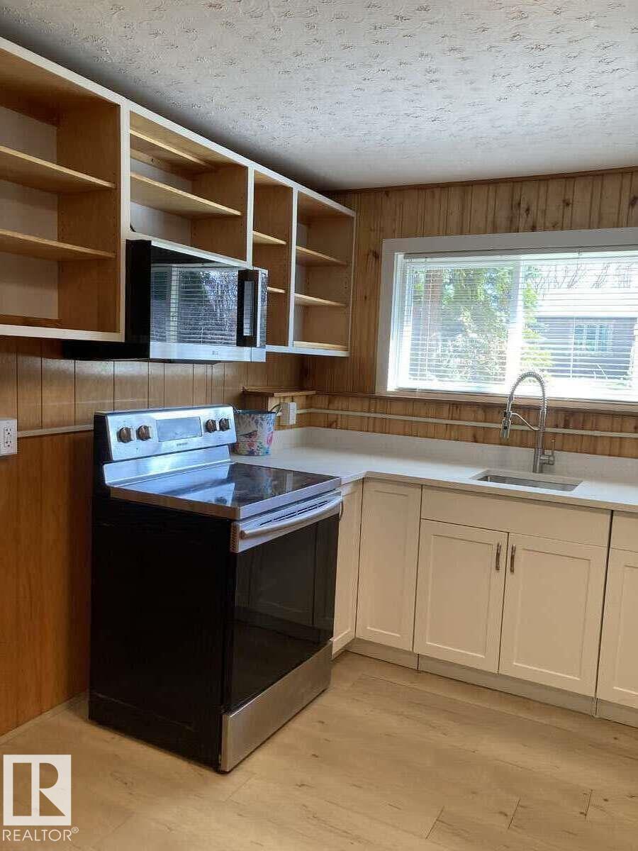 15212 86 AV NW, Edmonton