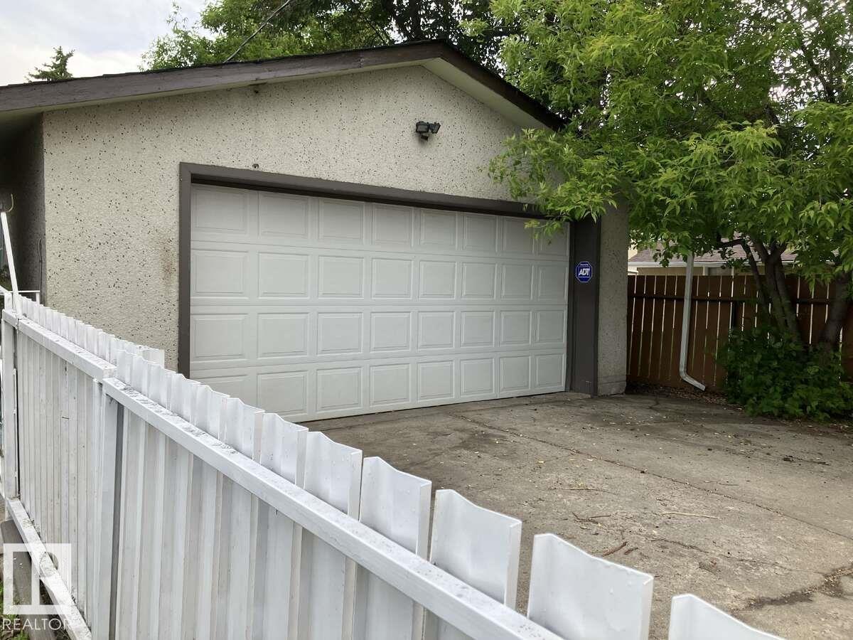 15212 86 AV NW, Edmonton