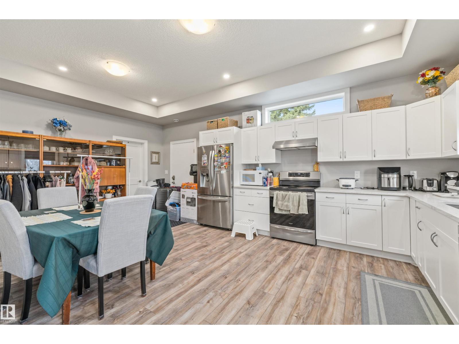 7927 71 AV NW, Edmonton