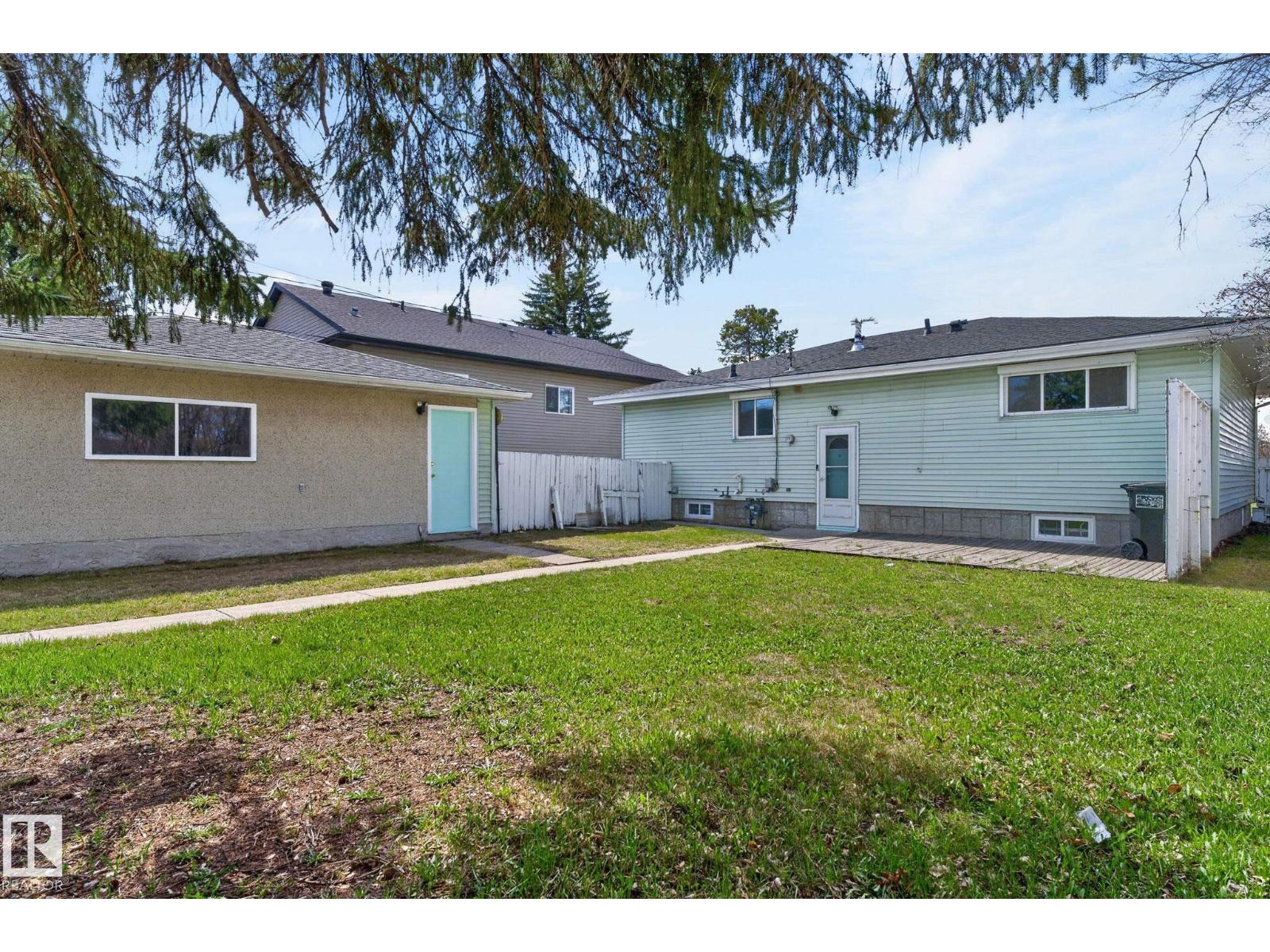 10719 152 ST NW, Edmonton