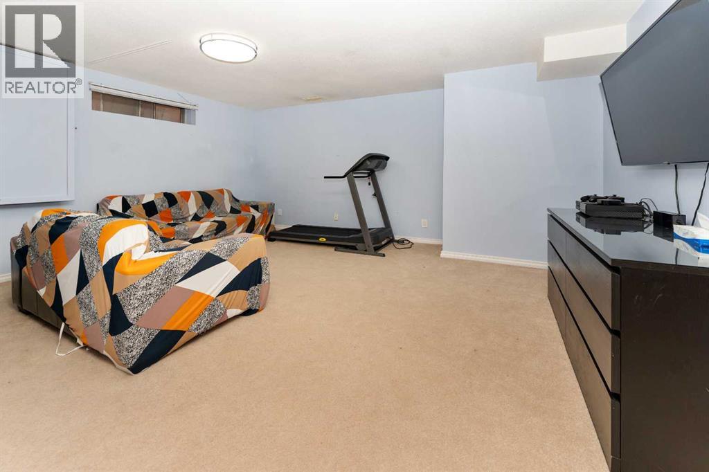 18 Coral Sands Place NE - 32