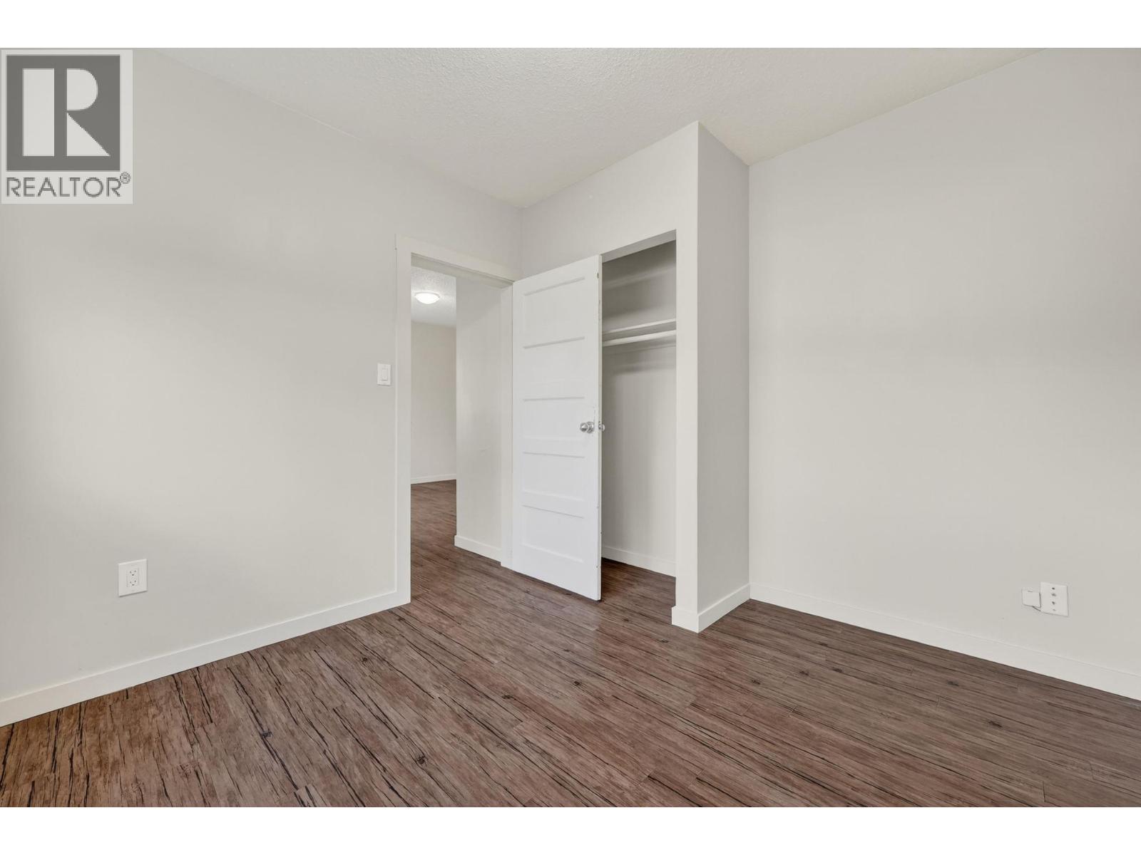 991 Coronation Avenue - 10