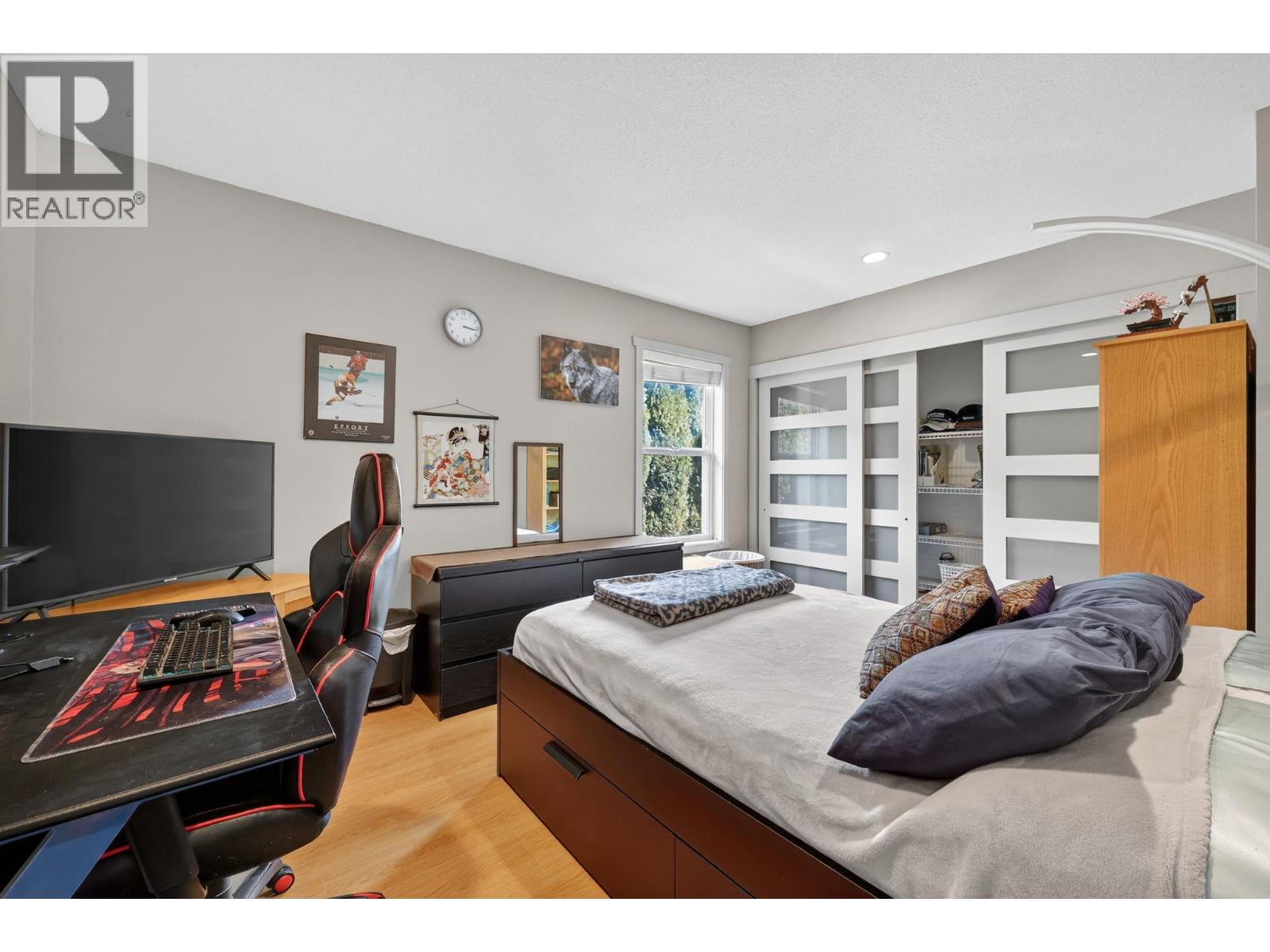 991 Coronation Avenue - 31