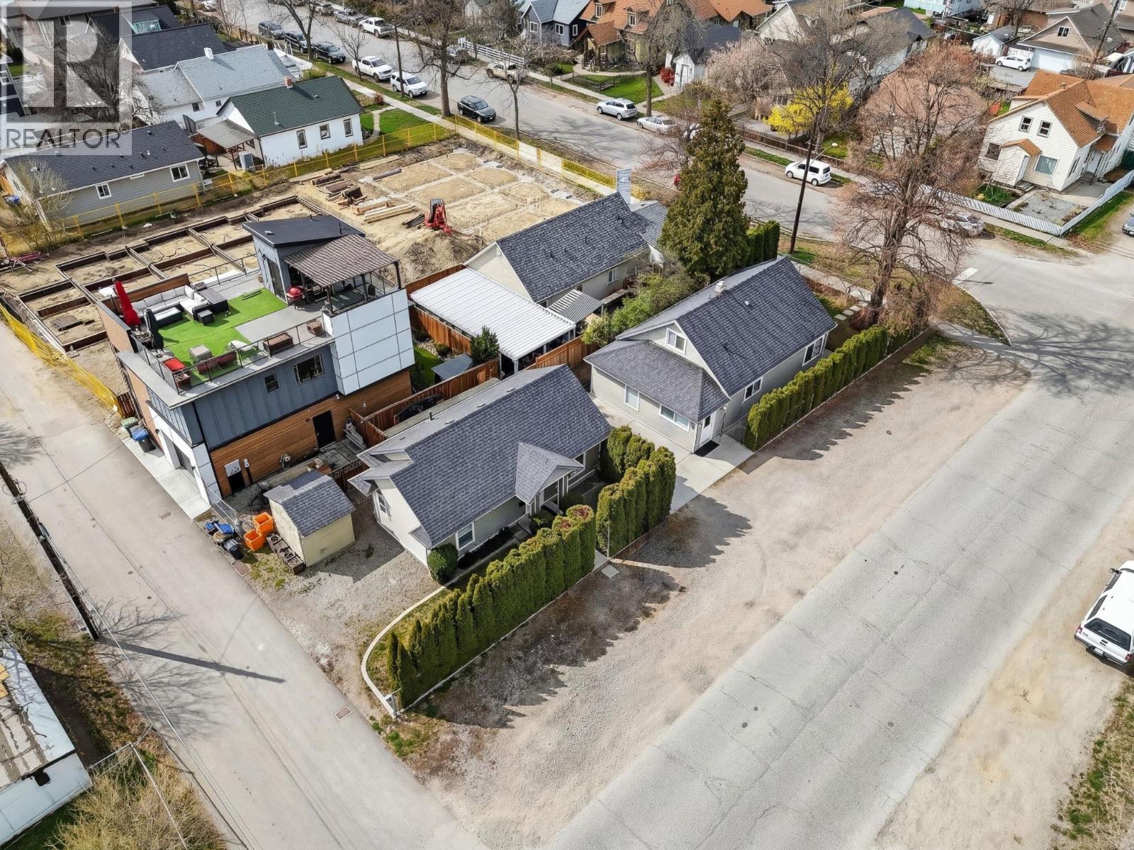 991 Coronation Avenue - 41