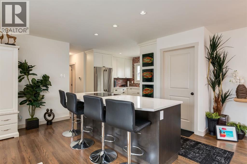 5004 43 Street SW - 15