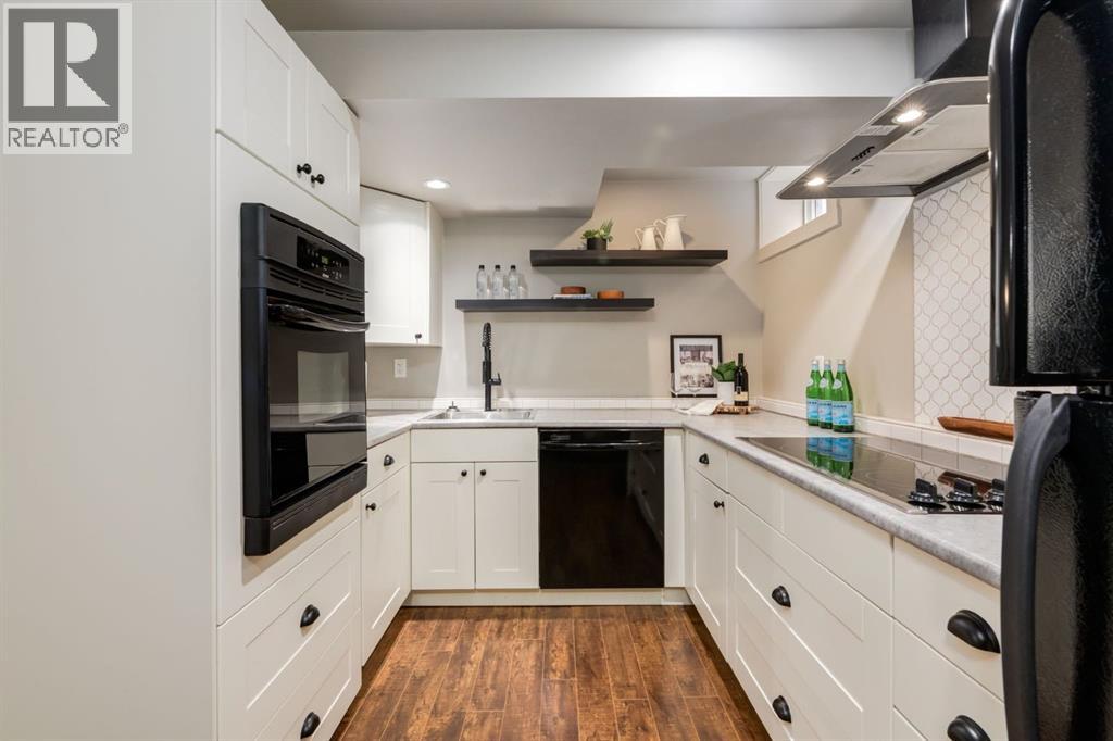 5004 43 Street SW - 28