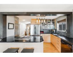 15556 Columbia Avenue, White Rock, BC V4B1K4 Photo 12