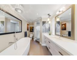 15556 Columbia Avenue, White Rock, BC V4B1K4 Photo 19