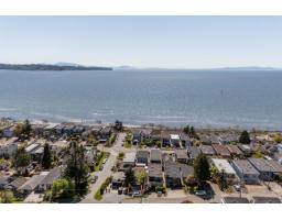 15556 Columbia Avenue, White Rock, BC V4B1K4 Photo 24