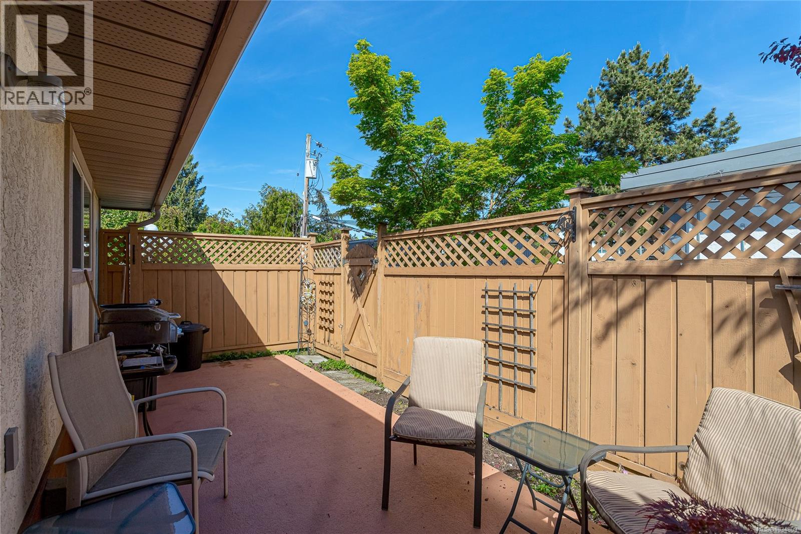 #4 100 Abbey Lane - 27