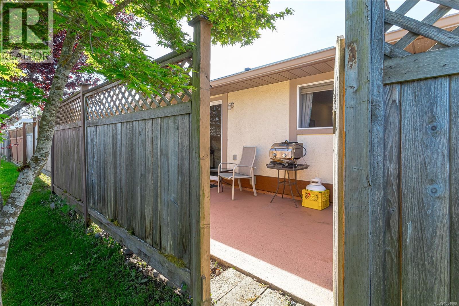 #4 100 Abbey Lane - 30