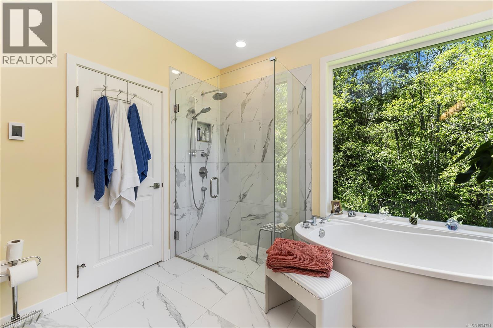 7586 Somenos Rd - 19