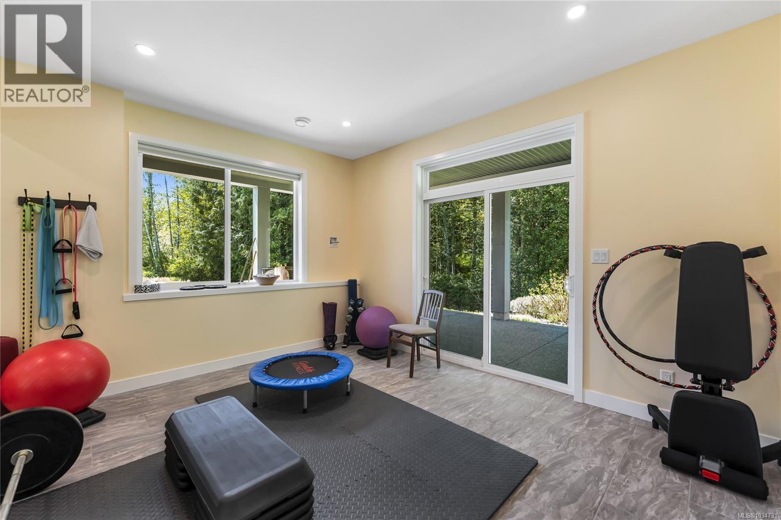 7586 Somenos Rd - 30