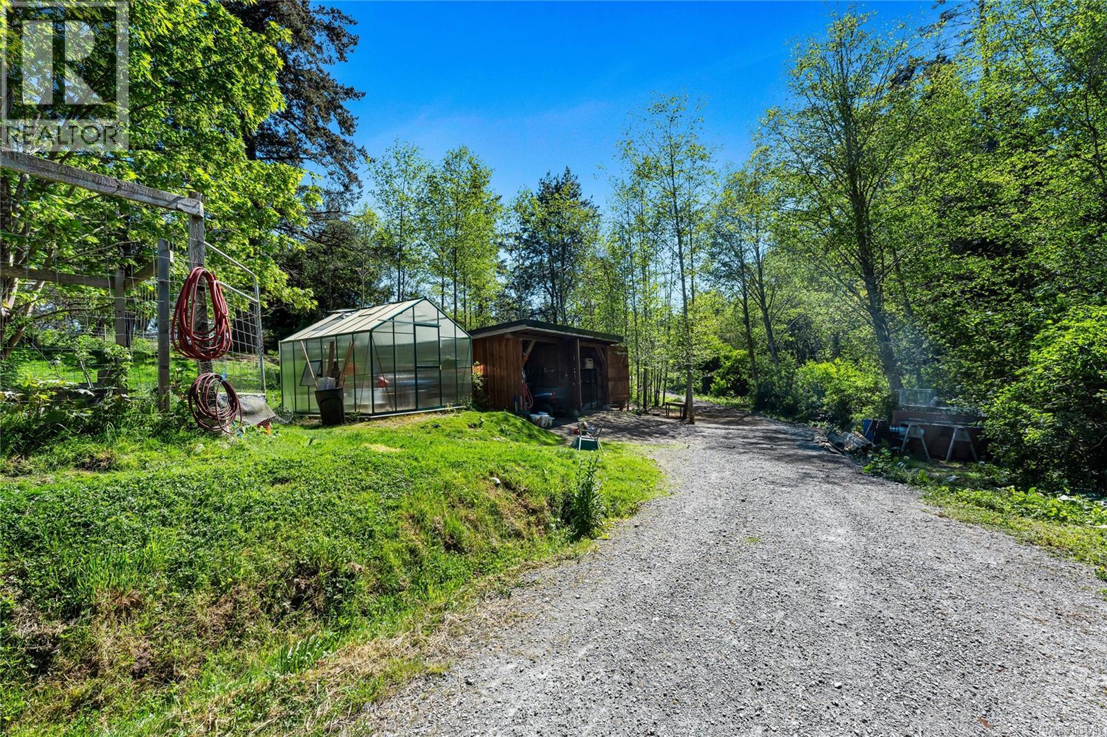 7586 Somenos Rd - 48