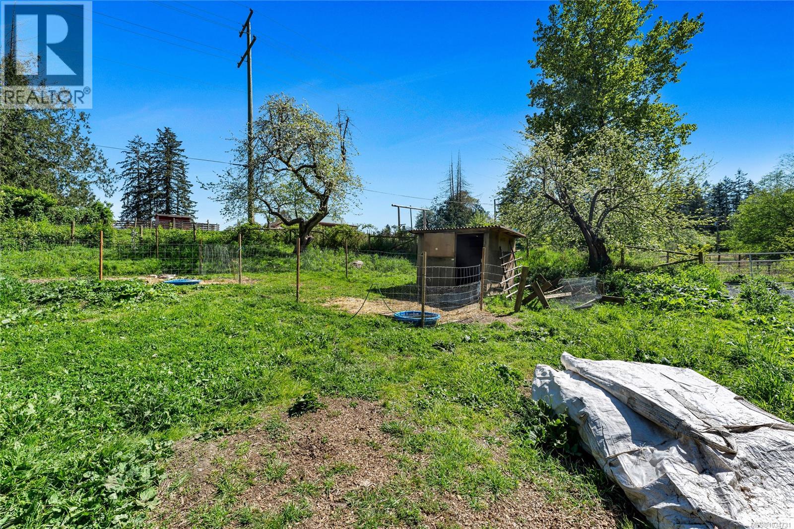 7586 Somenos Rd - 52