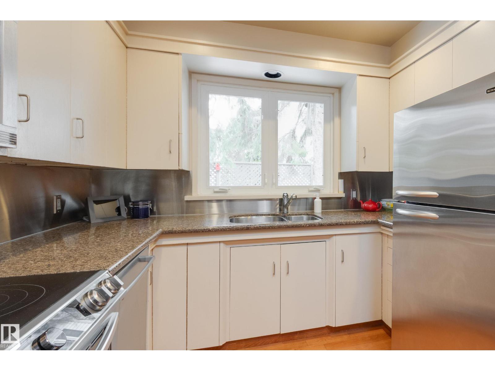 8444 118 ST NW, Edmonton