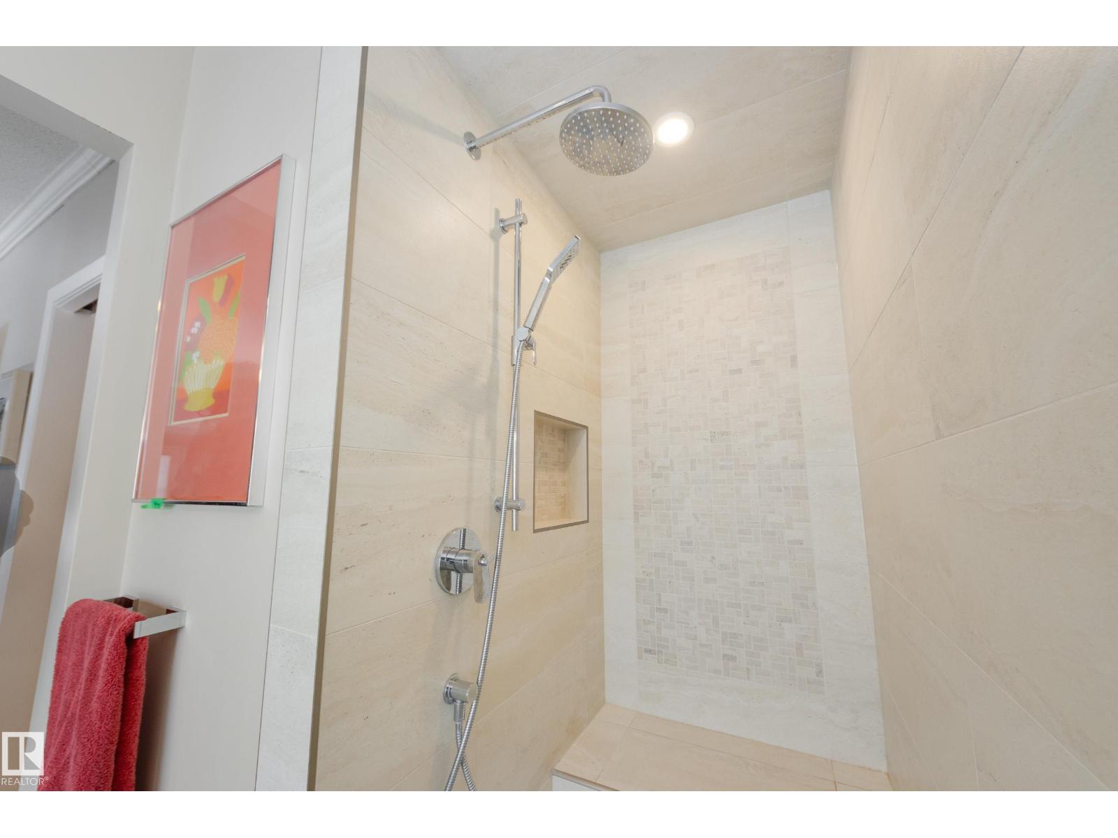 8444 118 ST NW - 25