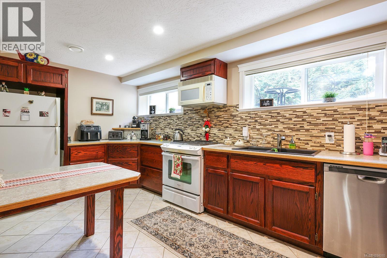 1781 Thurber Rd - 35