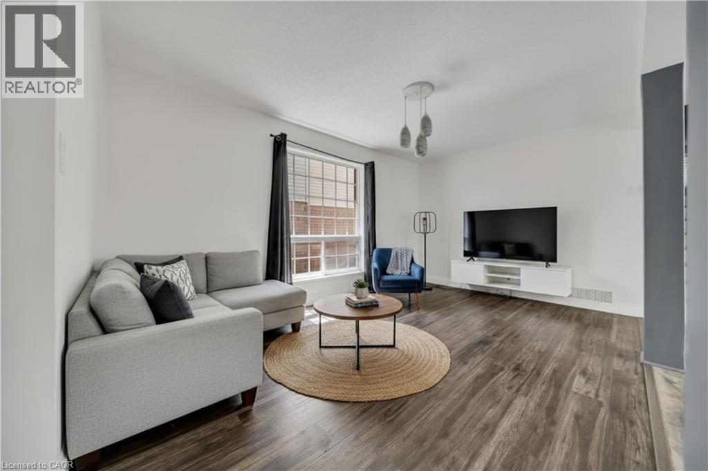 347 KEEWATIN Avenue - 8
