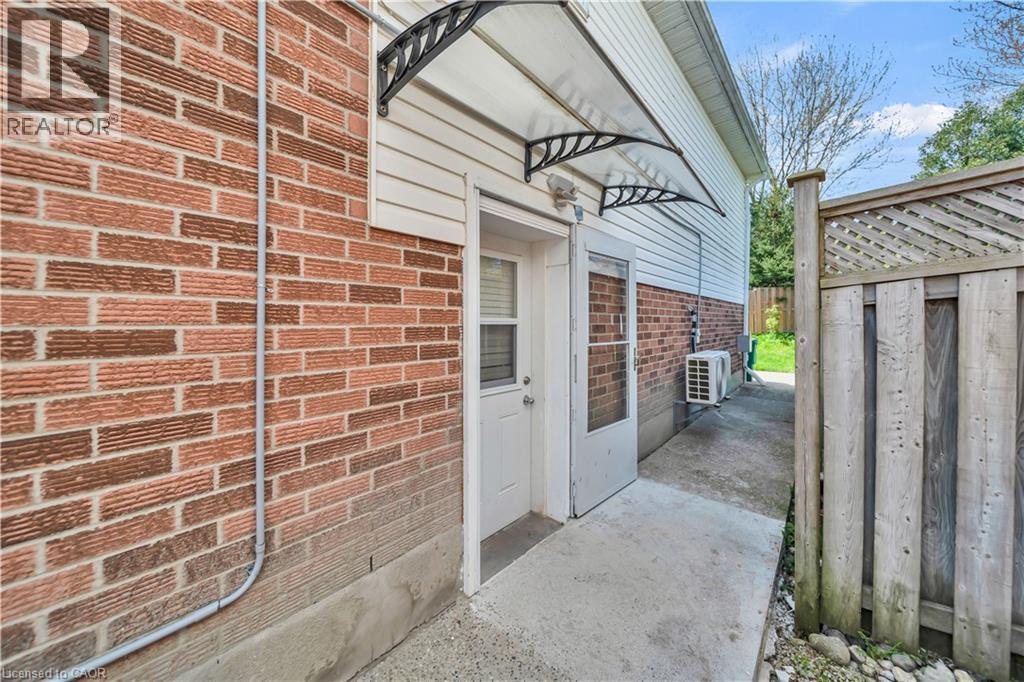 347 KEEWATIN Avenue - 21