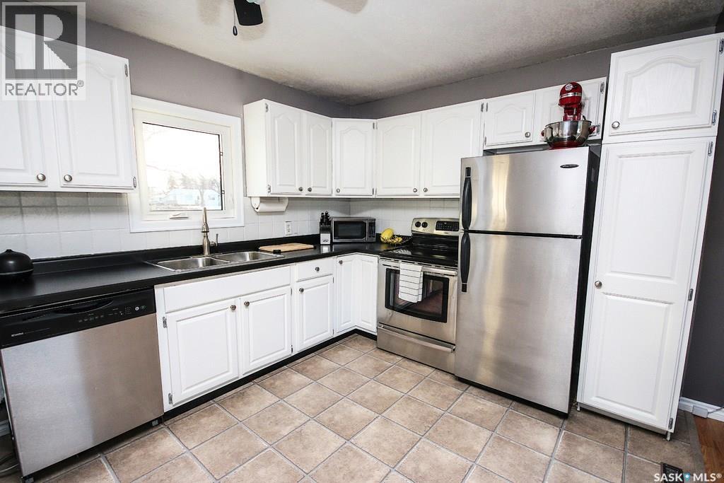 646 Albert STREET - 12