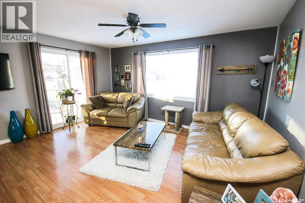 646 Albert STREET - 4