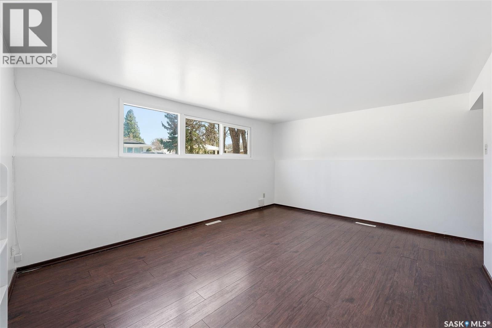 1310 East CENTRE - 22