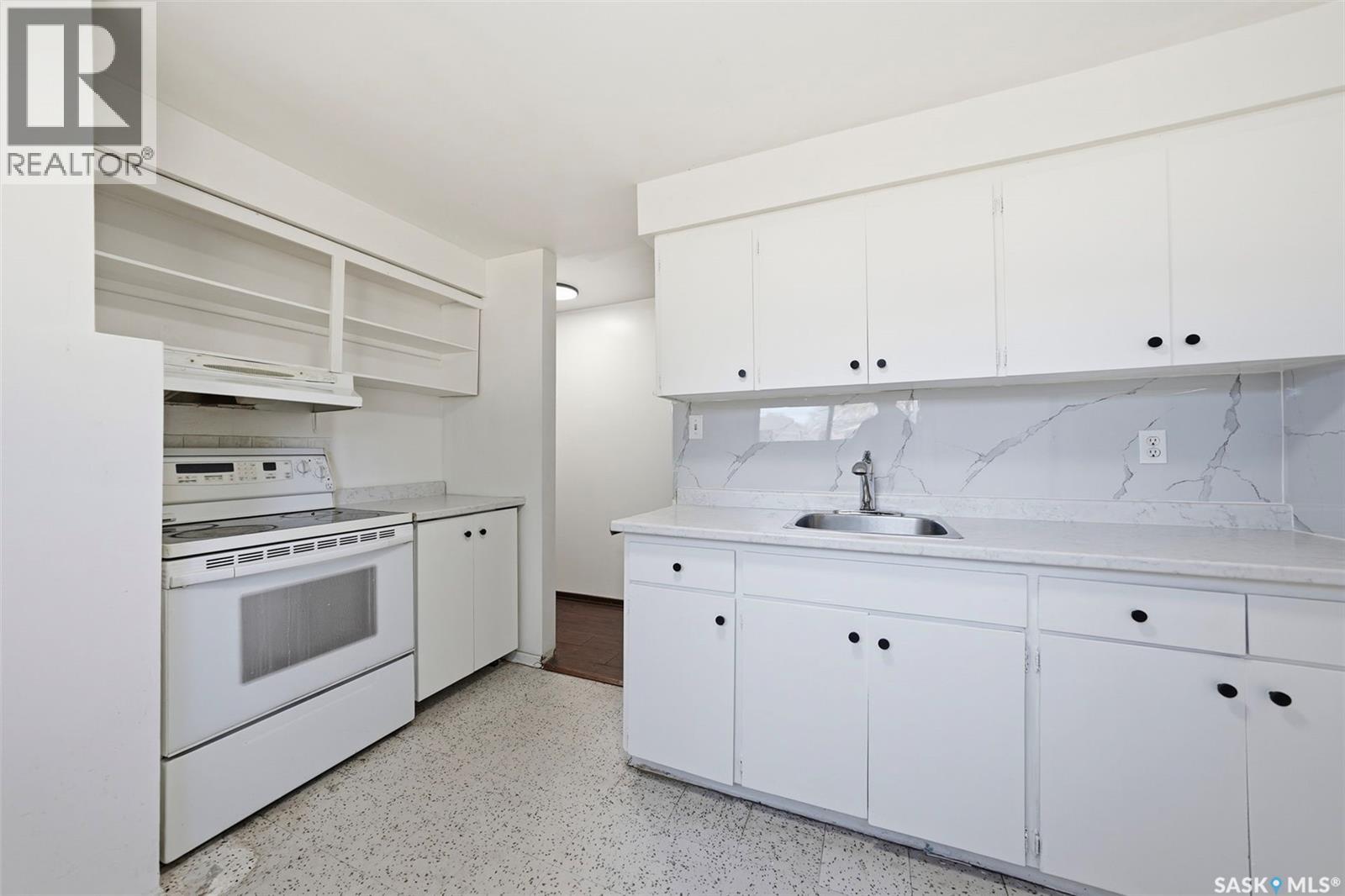 1310 East CENTRE - 27