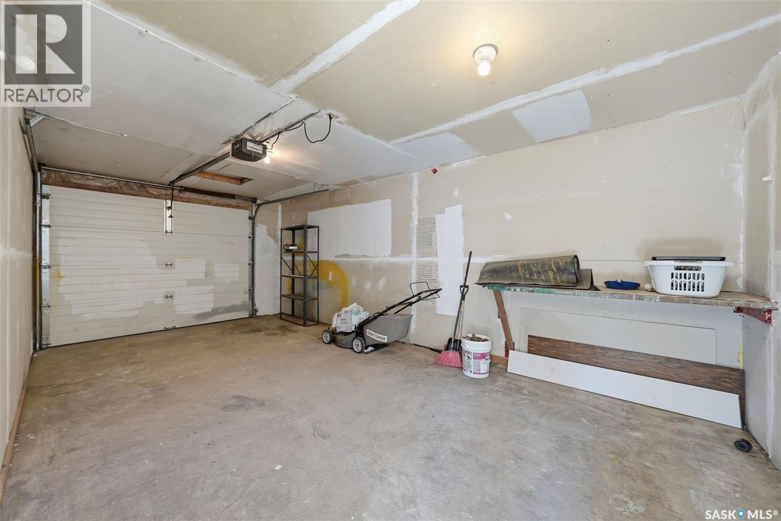 1310 East CENTRE - 32