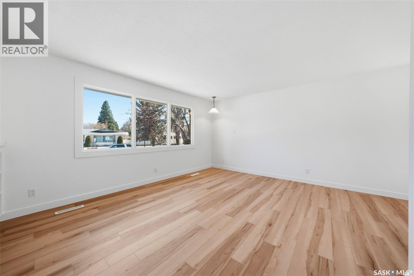 1310 East CENTRE - 7