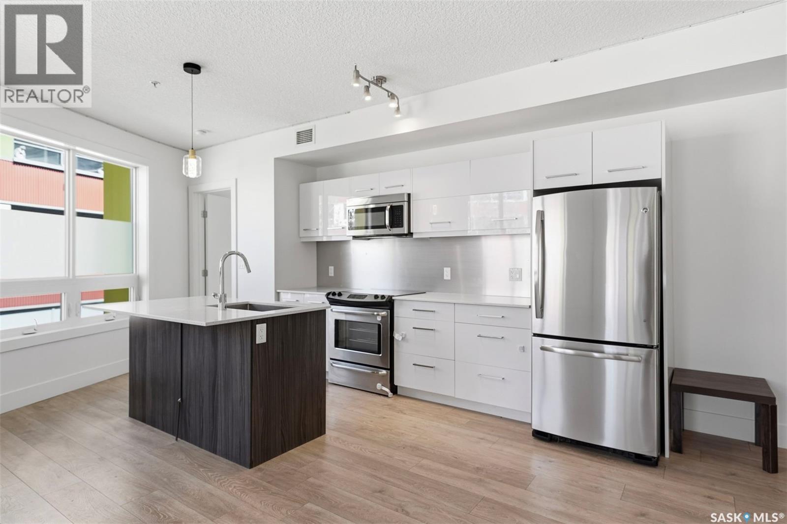 #204 409 B AVENUE S - 16