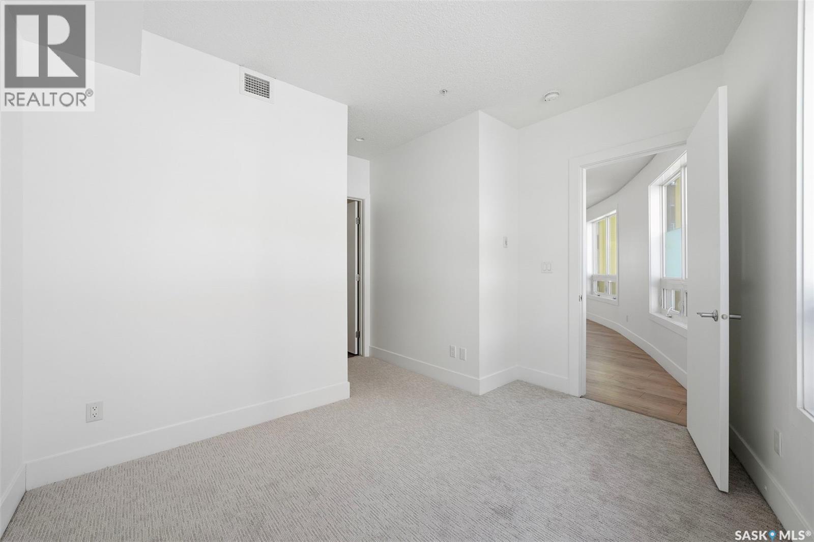 #204 409 B AVENUE S - 23