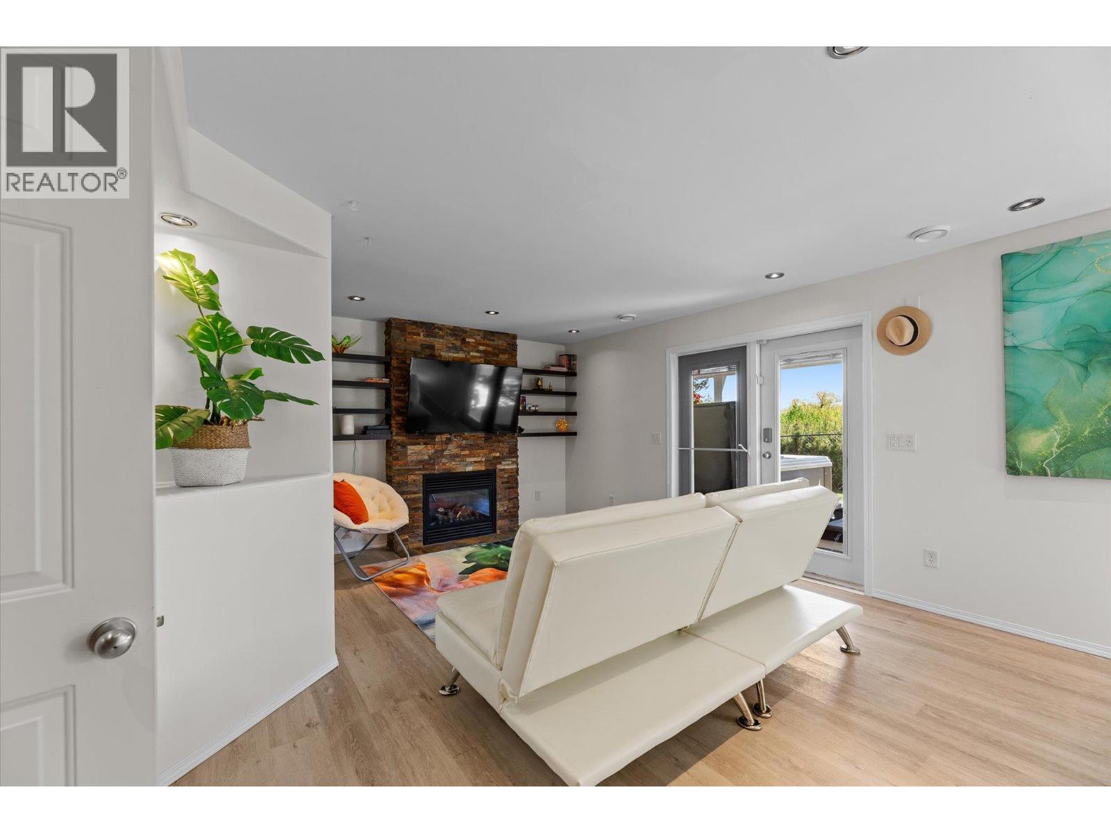 3615 Bellcourt Road - 25
