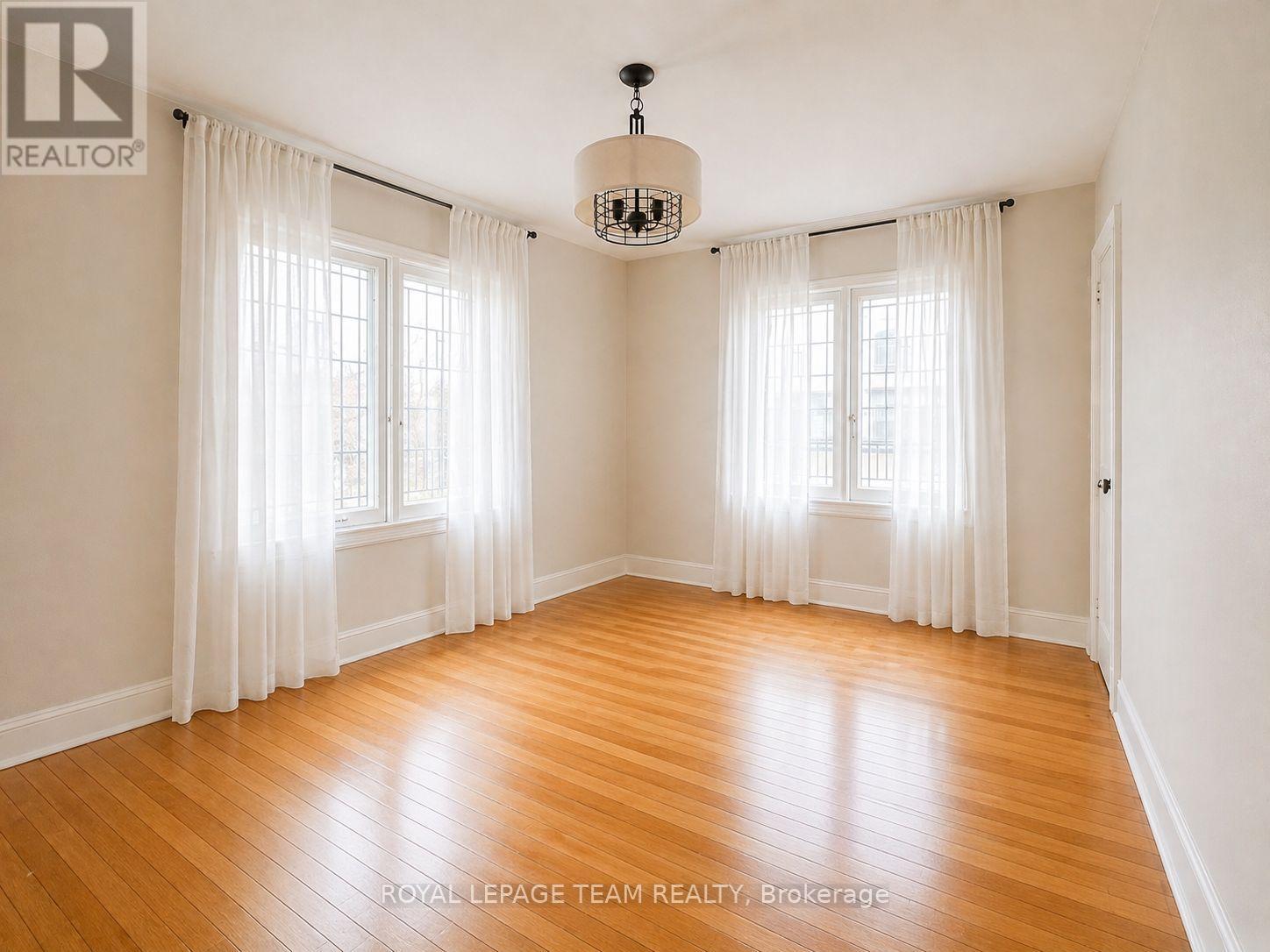 84 RIVERDALE AVENUE - 21