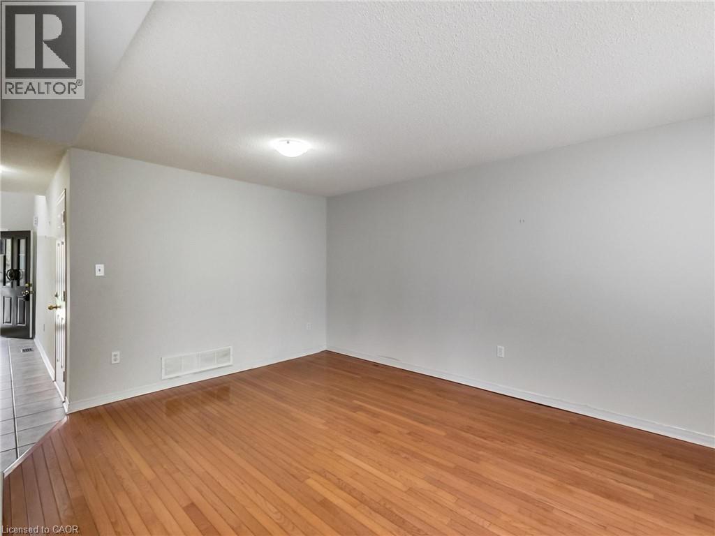 104 FRANCES Avenue Unit# 10, Stoney Creek, Ontario, L8E5X3 — Photo 12