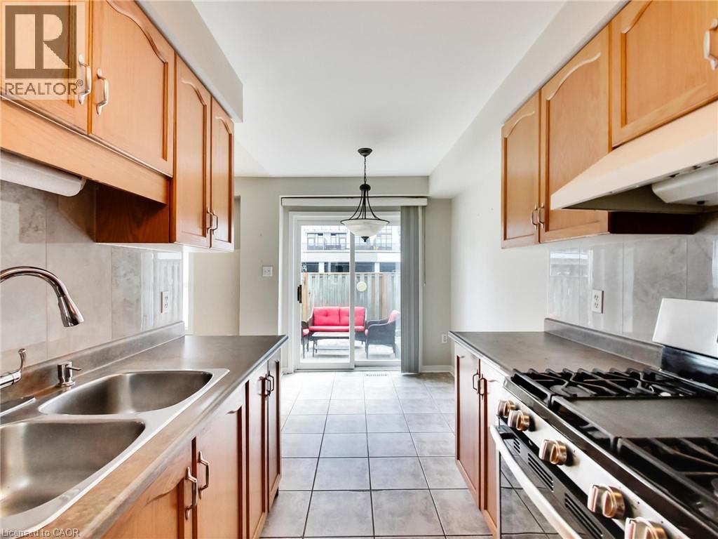 104 FRANCES Avenue Unit# 10, Stoney Creek, Ontario, L8E5X3 — Photo 15