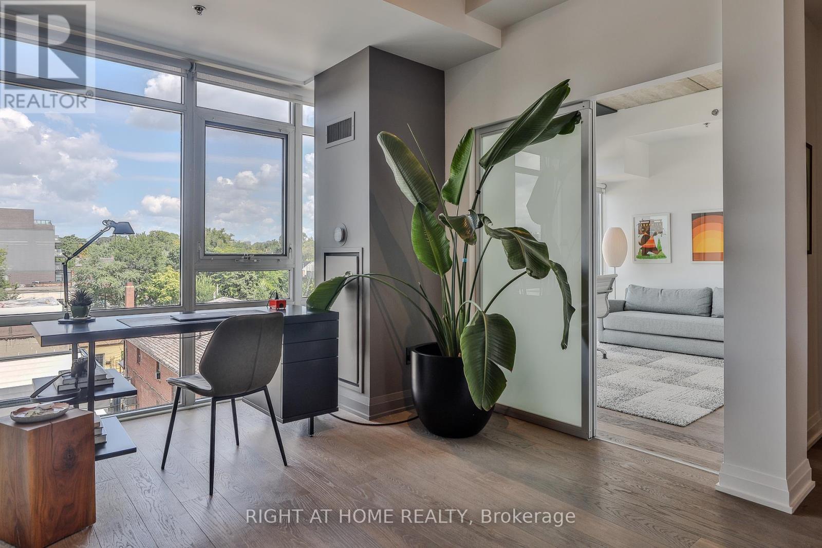 #405 41 OSSINGTON AVENUE - 15