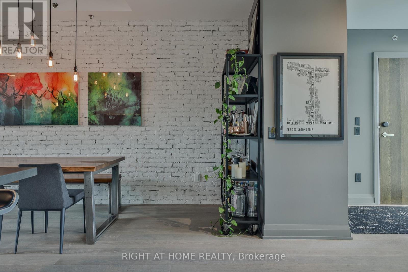 #405 41 OSSINGTON AVENUE - 14