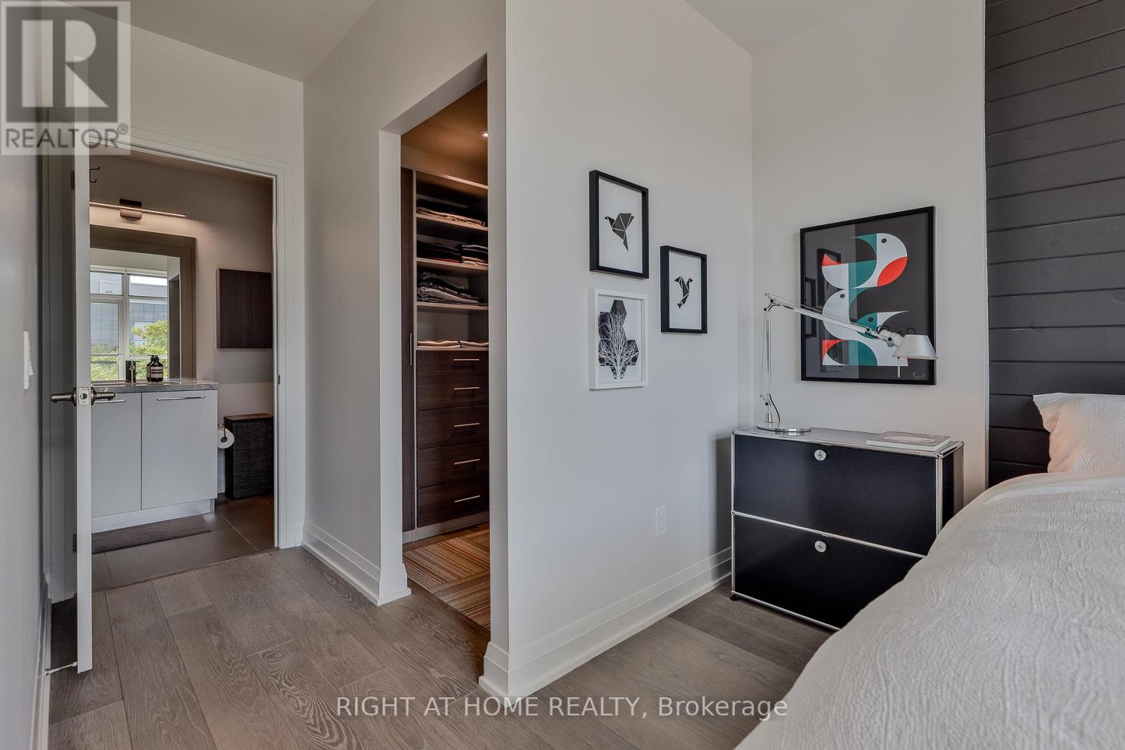 #405 41 OSSINGTON AVENUE - 10