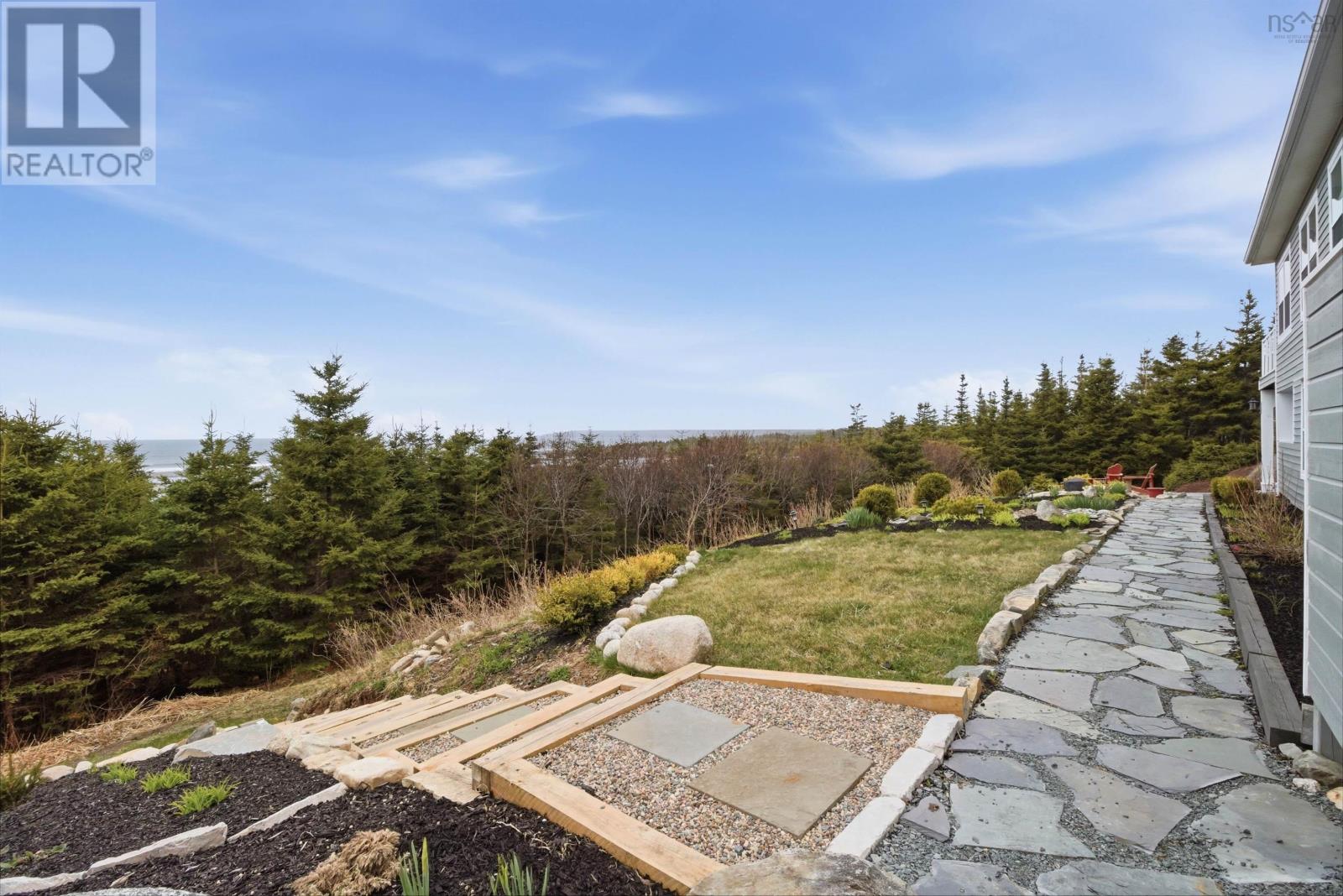 49 Kaakwogook Way - 35