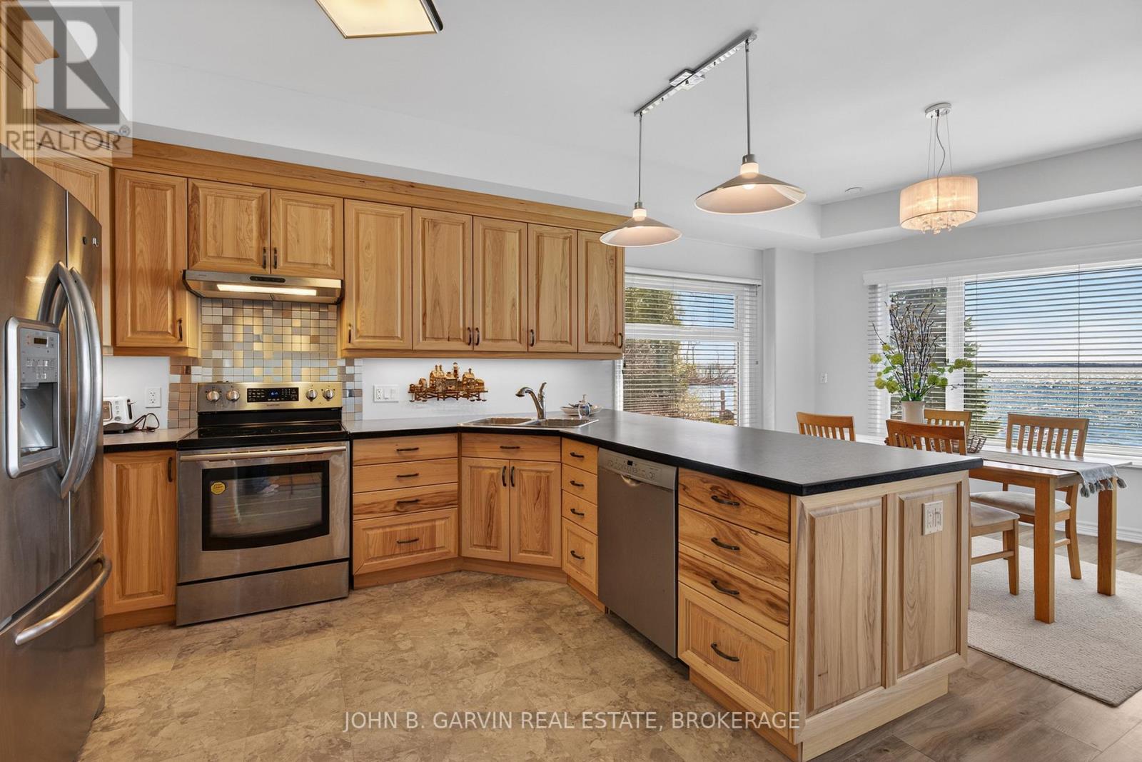 137 THOUSAND ISLANDS PARKWAY - 4