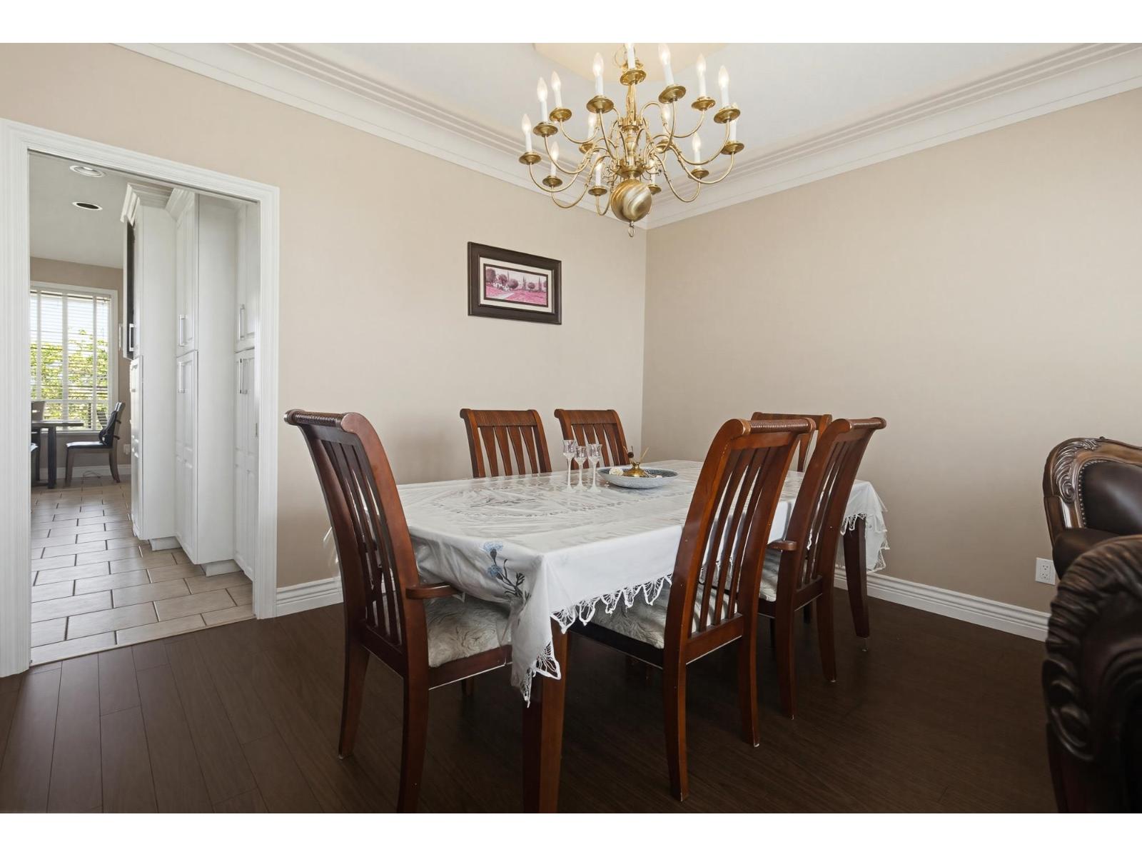 7 Bed, 5 Bath House for Sale in Abbotsford – 3582 VIEWMOUNT PLACE, Abbotsford - Image 17