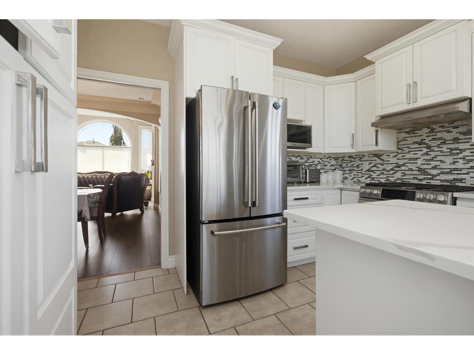 7 Bed, 5 Bath House for Sale in Abbotsford – 3582 VIEWMOUNT PLACE, Abbotsford - Image 10