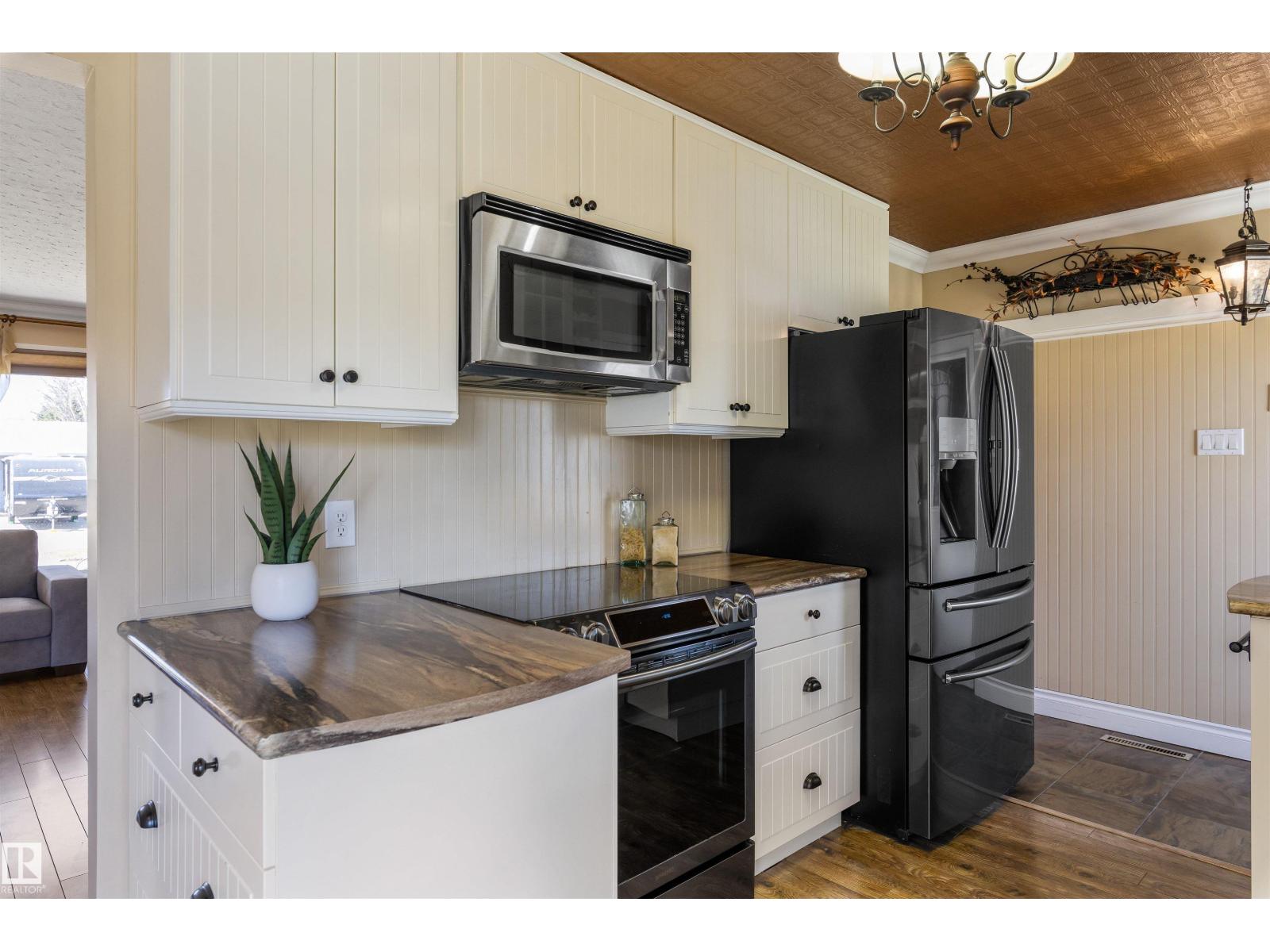 5 GREENVIEW CR, St. Albert